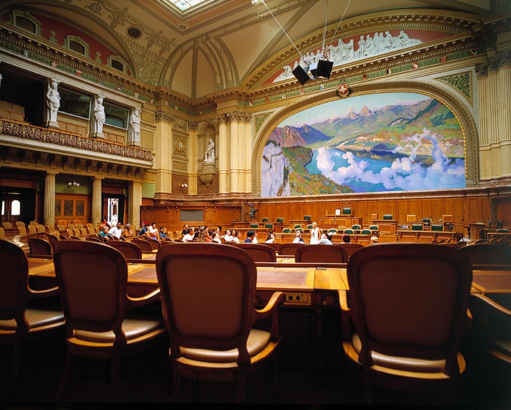 A3JKD4 visitors in chamber of nationalrat or large chamber bundeshaus or house of parliament berne switzerland